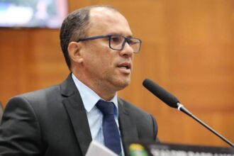 emenda-de-fabinho-garante-aulas-gratuitas-de-cursinho-pre-vestibular-em-varzea-grande