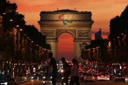 paris-2024:-atletas-brasileiros-comecam-a-chegar-a-vila-paralimpica