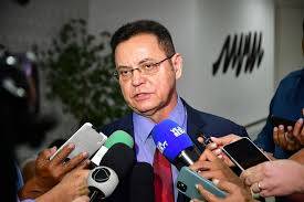 botelho-defende-propostas-em-campanha-e-questiona-foco-em-ataques
