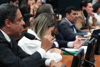 projetos-que-limitam-acao-do-stf-avancam-na-camara-dos-deputados