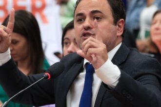 relatorio-pede-abertura-de-processo-contra-deputado-glauber-braga