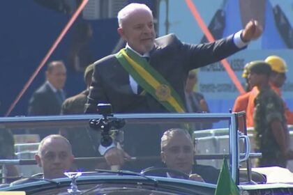 autoridades-prestigiam-desfile-do-7-de-setembro-em-brasilia