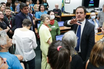 comissao-de-etica-da-camara-abre-investigacao-contra-glauber-braga