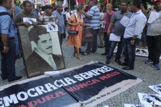 dia-da-democracia:-reparacao-as-vitimas-da-ditadura-segue-como-desafio