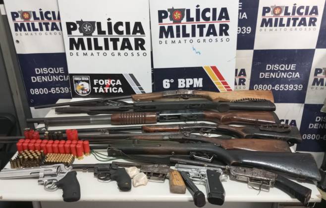 pm-prende-irmaos-suspeitos-por-homicidio-e-apreende-arsenal-de-armas-na-zona-rural-de-caceres