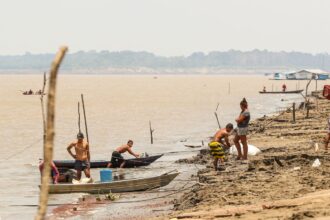 governo-concede-auxilio-a-pescadores-afetados-por-seca-na-regiao-norte