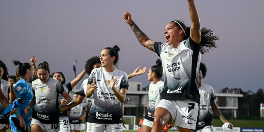 corinthians-bate-olimpia-e-vai-as-semifinais-da-libertadores-feminina