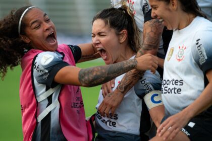corinthians-derrota-boca-e-chega-a-final-da-libertadores-feminina