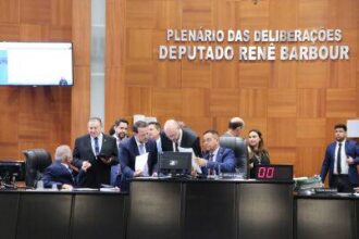 deputados-limpam-pauta-e-derrubam-nove-vetos-governamentais-em-sessao-na-almt
