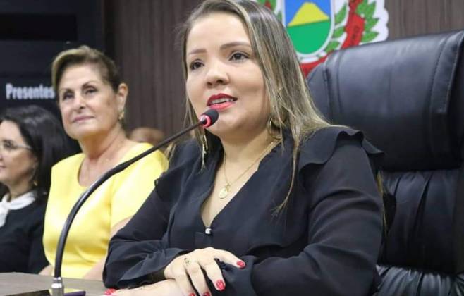 vereadora-gisa-barros-homenageia-servidores-publicos-e-destaca-importancia-do-servico-publico-em-varzea-grande