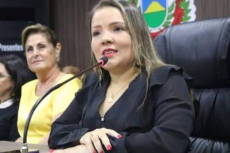 vereadora-gisa-barros-homenageia-servidores-publicos-e-destaca-importancia-do-servico-publico-em-varzea-grande