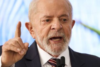 vitoria-de-kamala-harris-e-mais-segura-para-a-democracia,-diz-lula