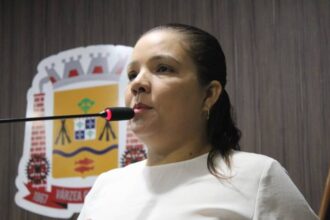 camara-municipal-de-varzea-grande-aprova-projeto-de-gisa-barros-que-institui-o-programa-banco-vermelho-contra-a-violencia-domestica