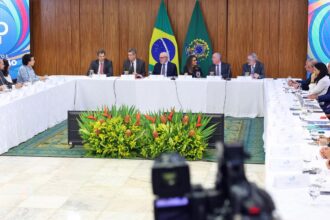 g20:-lula-promete-entregar-propostas-da-sociedade-a-chefes-de-estado