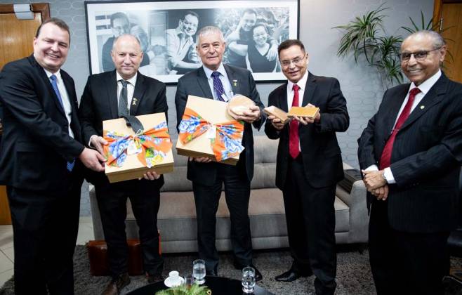 botelho-recebe-embaixador-de-israel,-daniel-zonshine,-e-ressalta-potencial-agropecuario-de-mt
