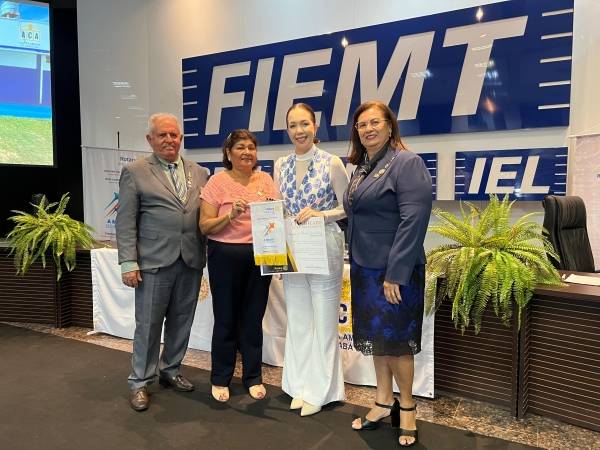 vereadora-maysa-celebra-40-anos-do-rotary-cuiaba-cpa-em-solenidade