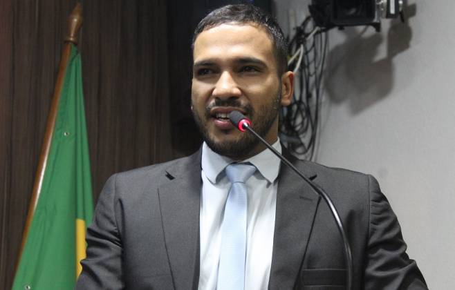 camara-municipal-de-varzea-grande-promulga-lei-que-proibe-correntes-que-machucam-ou-ferem-animais