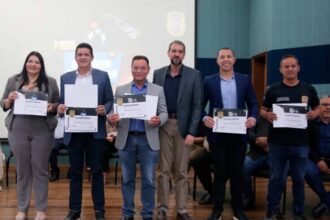 botelho-recebe-homenagem-pelo-trabalho-de-combate-a-violencia-domestica