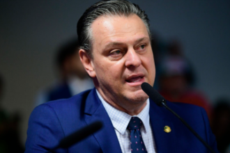 carlos-favaro-e-exonerado-do-ministerio-da-agricultura-e-retorna-ao-senado-federal-para-participar-de-votacoes