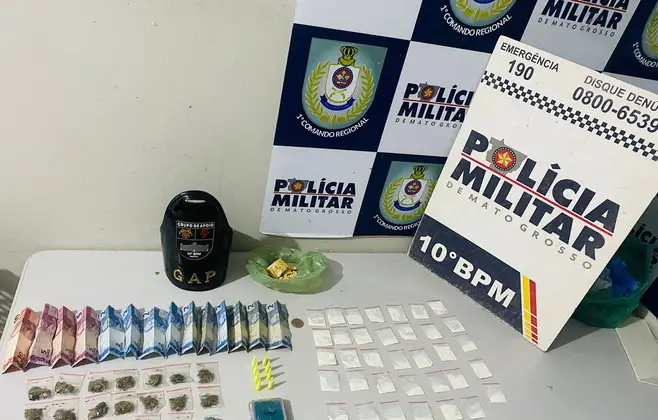 pm-flagra-homem-com-64-porcoes-de-drogas-entre-maconha-e-pasta-base-de-cocaina-em-cuiaba