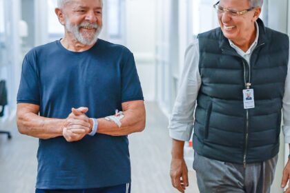 “estou-firme-e-forte”,-diz-lula,-ao-divulgar-video-apos-deixar-uti