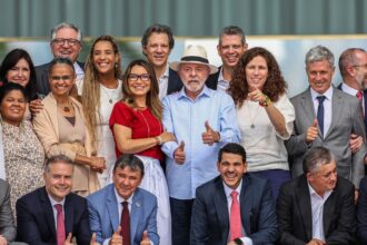 lula-reune-ministros-para-almoco-no-alvorada