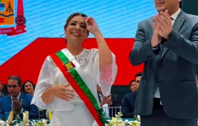 flavia-moretti-e-empossada-prefeita-de-varzea-grande-em-cerimonia-no-ginasio-fiotao