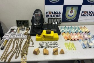 pm-apreende-porcoes-de-drogas-e-prende-dois-suspeitos-por-trafico-em-cuiaba