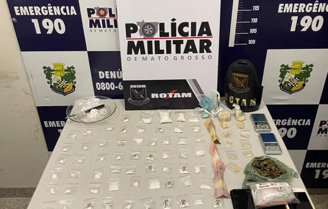 rotam-prende-cinco-membros-de-faccao-criminosa-por-trafico-e-apreende-83-porcoes-de-drogas