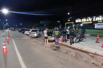 operacoes-lei-seca-prendem-11-condutores-e-removem-43-veiculos-neste-domingo-(19)