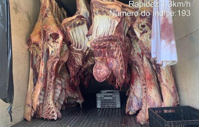 acao-conjunta-da-pm-e-indea-apreende-2,8-toneladas-de-carnes-transportadas-de-forma-irregular
