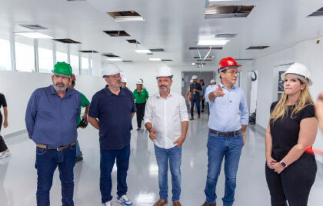 comissao-de-saude-visita-hospital-central-com-98%-das-obras-concluidas