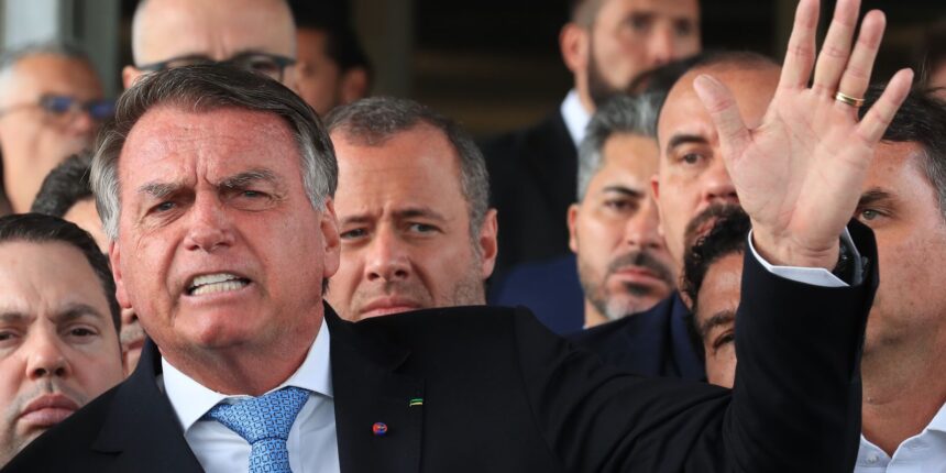 apos-virar-reu,-bolsonaro-nega-decreto-de-golpe-de-estado