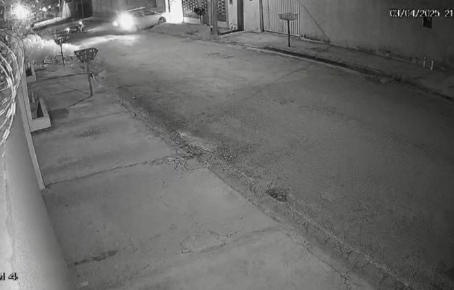 homem-sofre-assalto-e-tem-carro-roubado-ao-chegar-em-casa-no-bairro-paiaguas,-em-varzea-grande