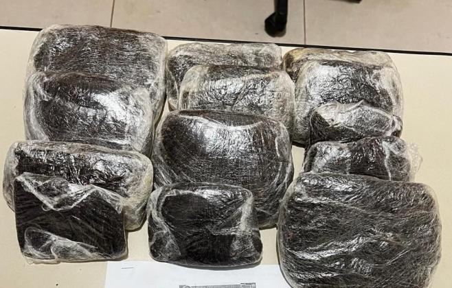 mulheres-sao-flagradas-tentando-entrar-com-materiais-de-uso-proibido-na-pce