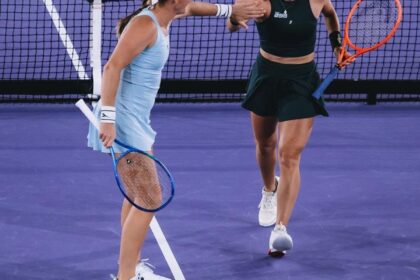dupla-de-stefani-volta-a-vencer-e-avanca-a-semi-do-wta-de-stuttugart