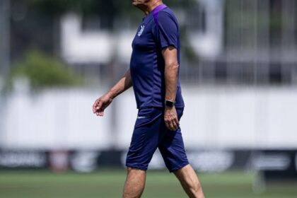 corinthians-demite-o-tecnico-argentino-ramon-diaz