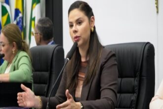 michelly-alencar-defende-reestruturacao-da-empresa-cuiabana-de-saude-para-agilizar-atendimentos