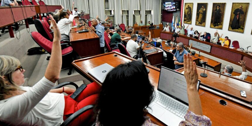 uerj-revoga-titulo-honoris-causa-concedido-ao-ex-presidente-medici