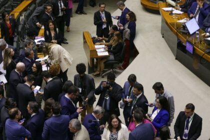 congresso-aprova-usar-emendas-para-salarios-de-profissionais-da-saude