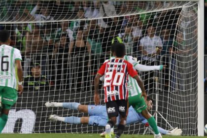 rafael-defende-penalti-e-sao-paulo-garante-empate-na-libertadores
