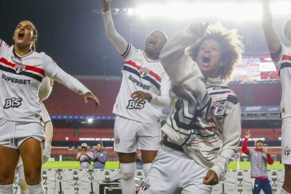 sao-paulo-bate-ferroviaria-e-avanca-a-semi-do-brasileirao-feminino