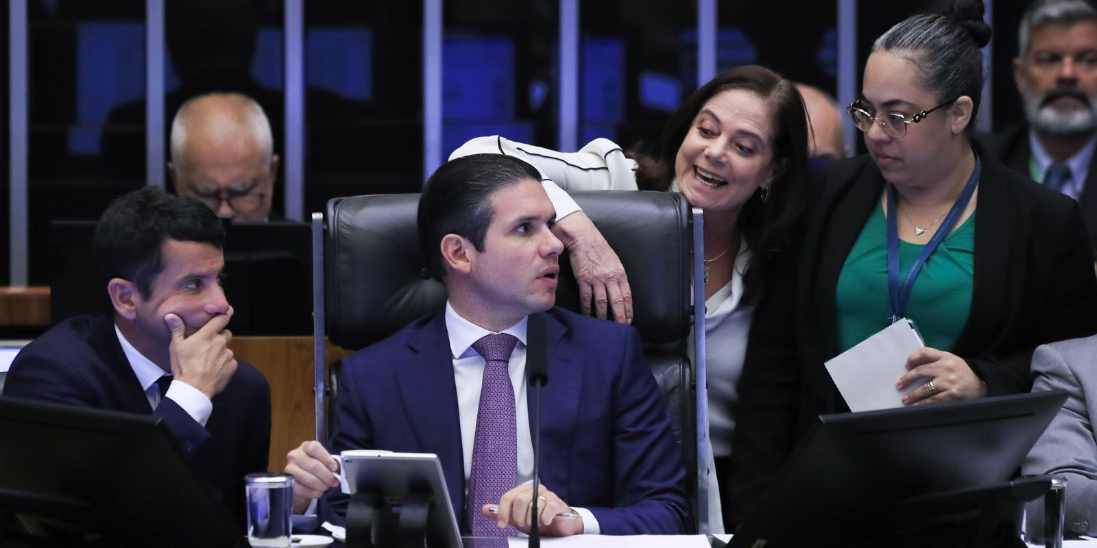 camara-aprova-urgencia-para-isencao-do-ir-de-quem-ganha-ate-r$-5-mil