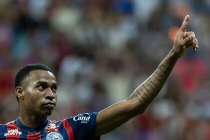 jean-lucas,-do-bahia,-e-convocado-para-selecao-no-lugar-de-joelinton