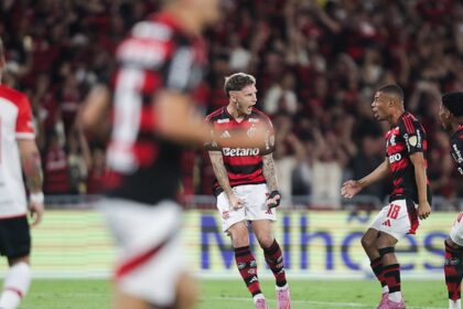 com-direito-a-gol-relampago,-flamengo-derrota-estudiantes-no-maracana