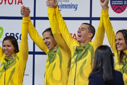 com-direito-a-recorde-mundial,-brasil-brilha-no-mundial-de-natacao