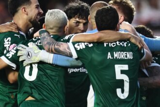 virada-e-derrota-rubro-negra-levam-palmeiras-a-ponta-do-brasileirao