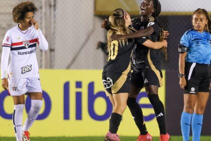 sao-paulo-e-derrotado-e-se-complica-na-libertadores-feminina