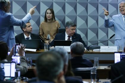 ex-presidente-do-inss-se-nega-a-responder-perguntas-de-relator-da-cpi 