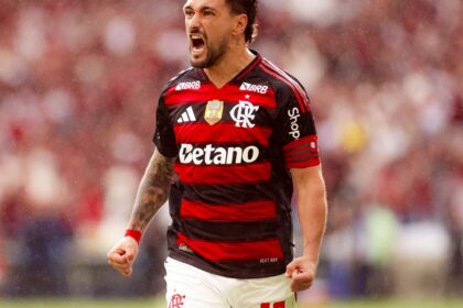 flamengo-vence-no-maracana-e-empata-em-numero-de-pontos-com-palmeiras